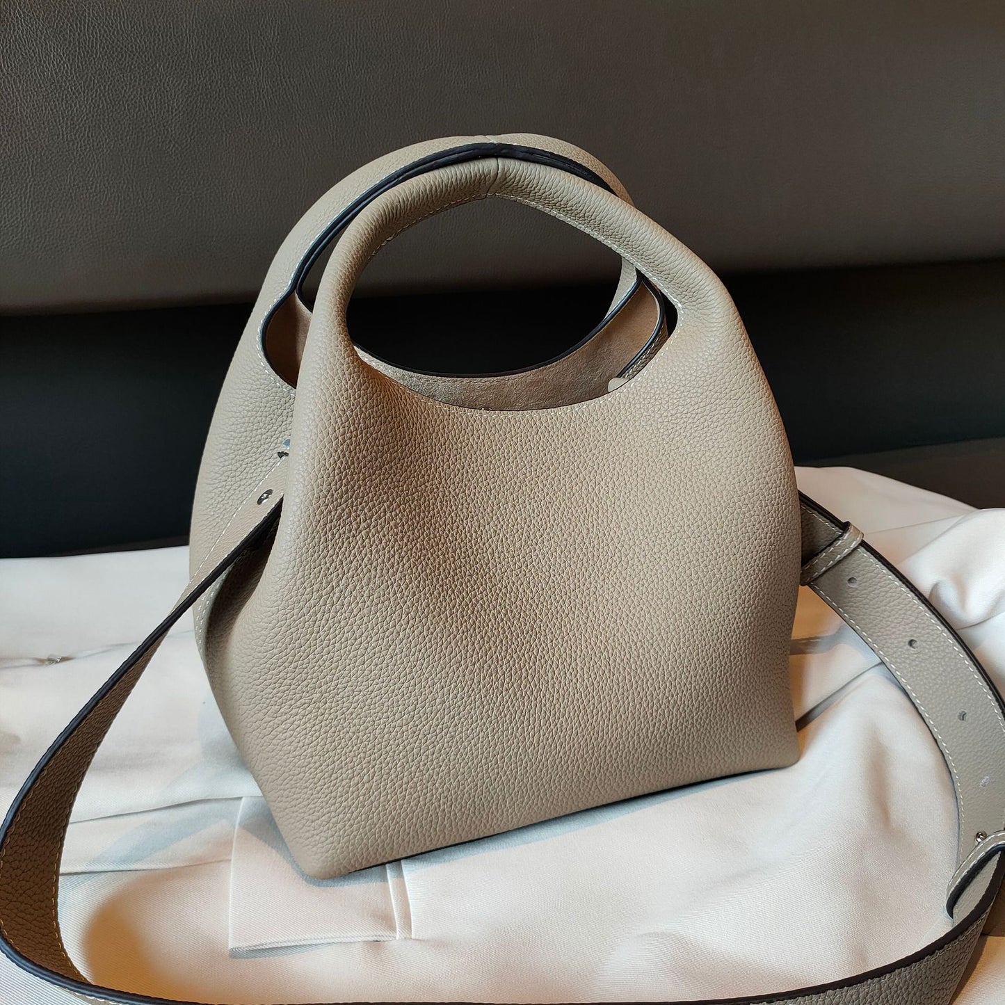 Horizon Travel Bag
